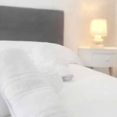 Precioso Reformado En 1ra Linea De Mar Sin Vistas Апартаменты *